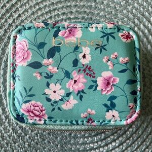 Compact Travel Pill Organizer by bebe